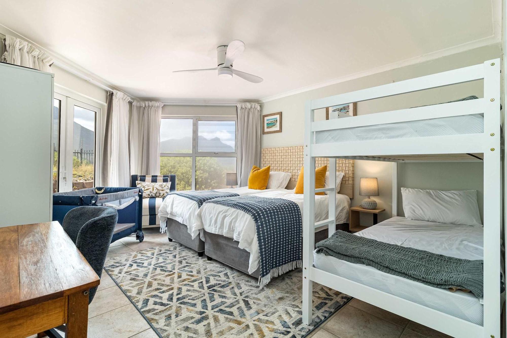 3 Bedroom Family Beach Club, Houtbay, Cape Town, South Africa *