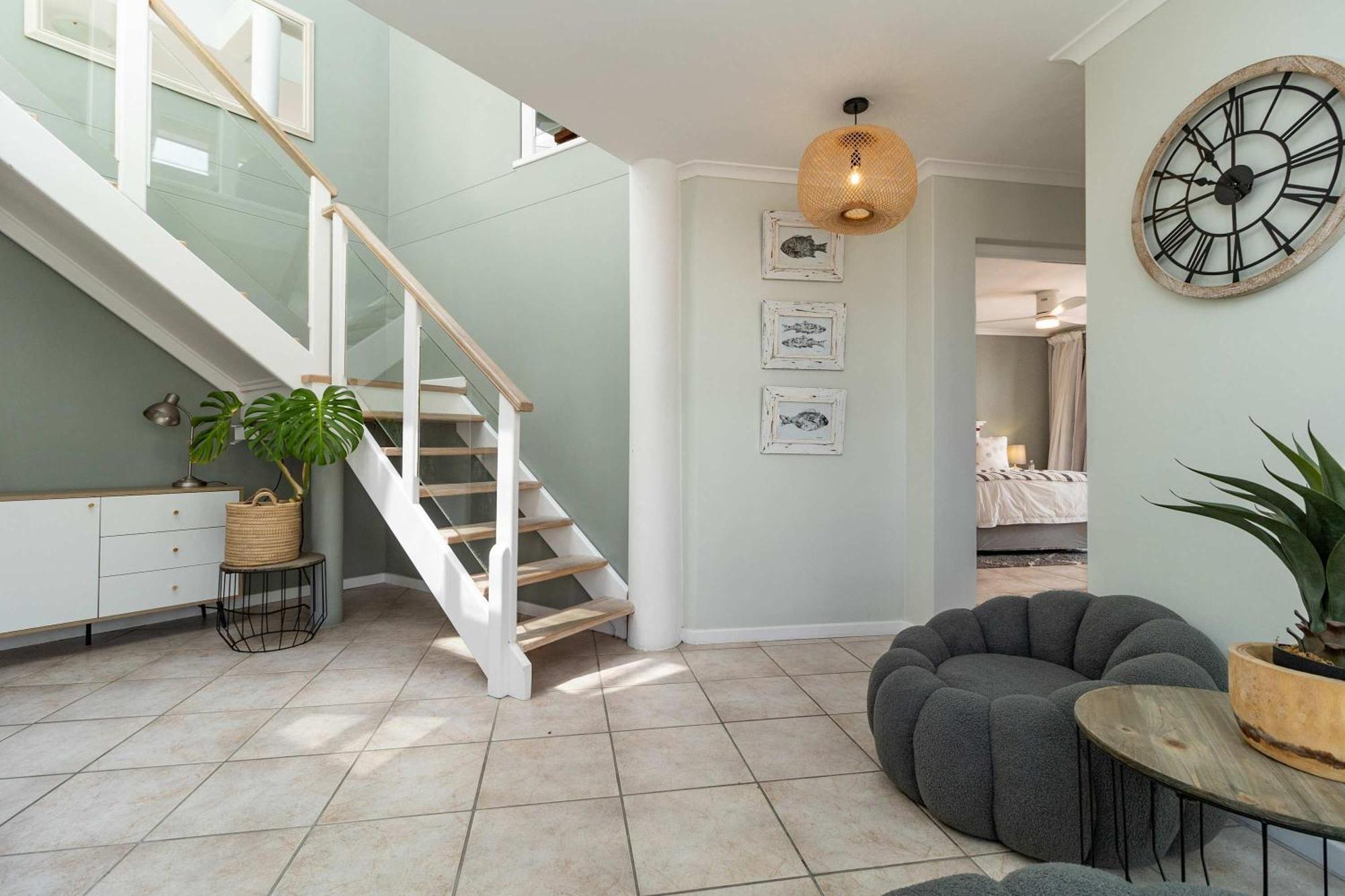3 Bedroom Family Beach Club, Houtbay, Cape Town, South Africa Apartment *