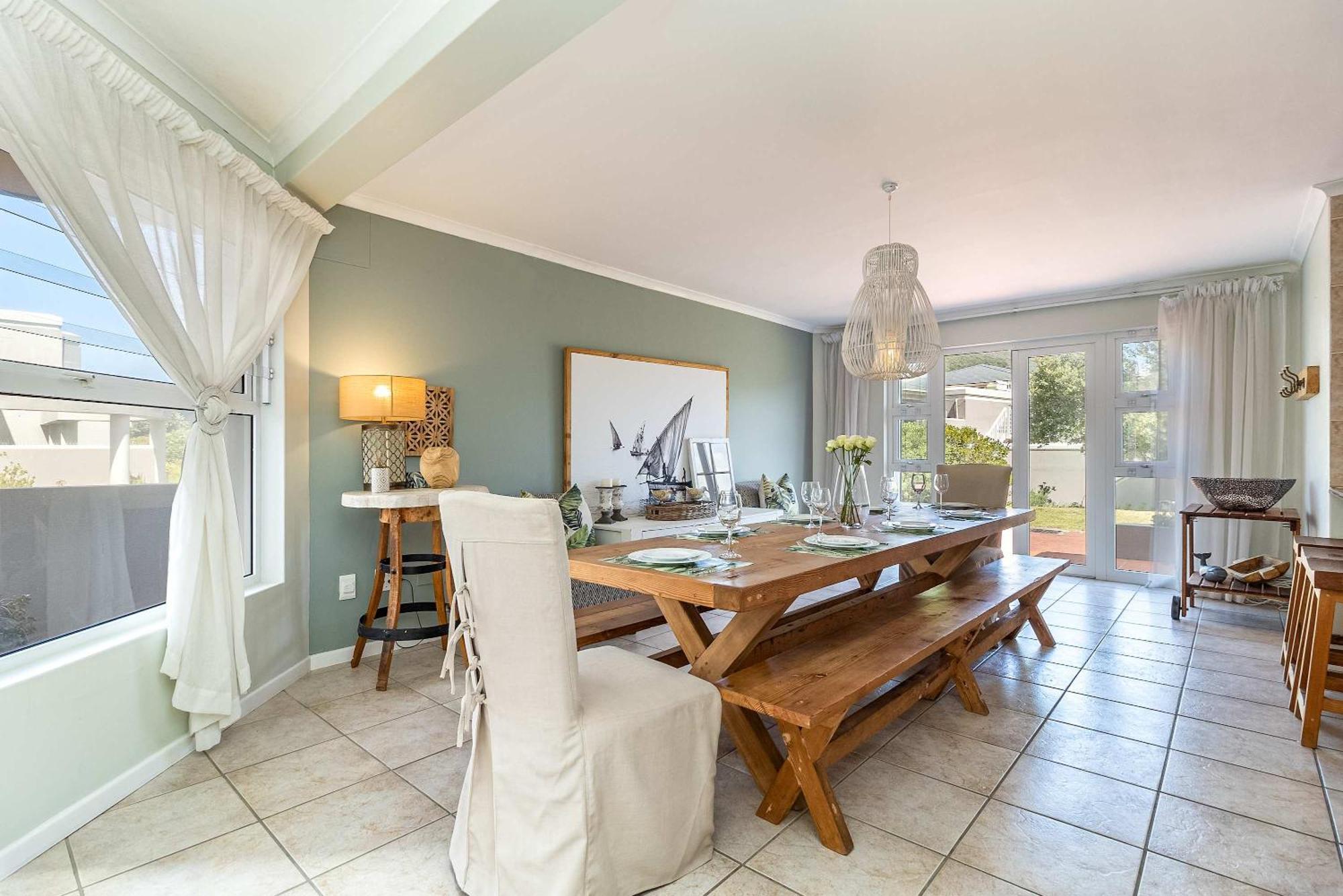 Apartment 3 Bedroom Family Beach Club, Houtbay, Cape Town, South Africa Cape Town
