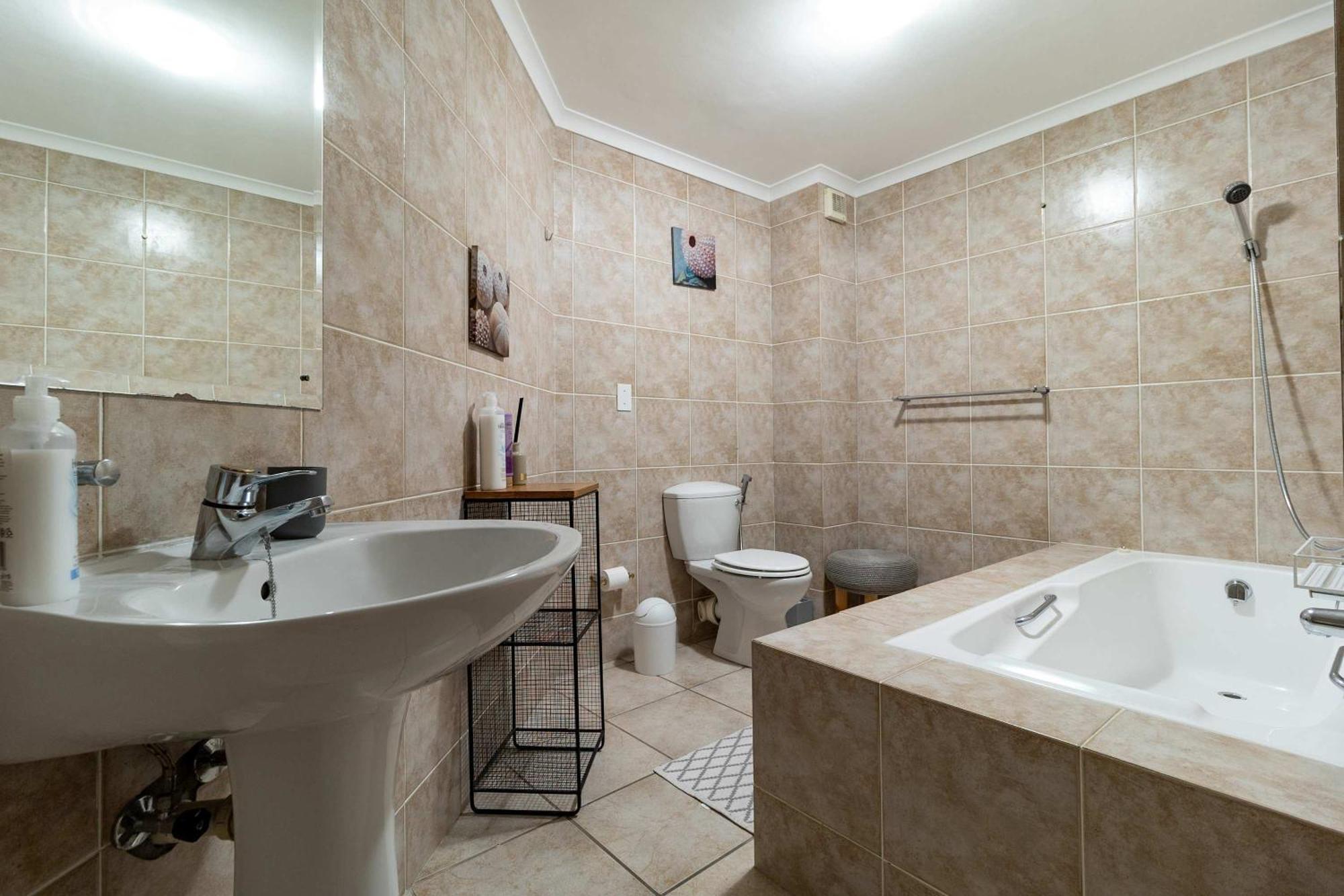 3 Bedroom Family Beach Club, Houtbay, Cape Town, South Africa Cape Town